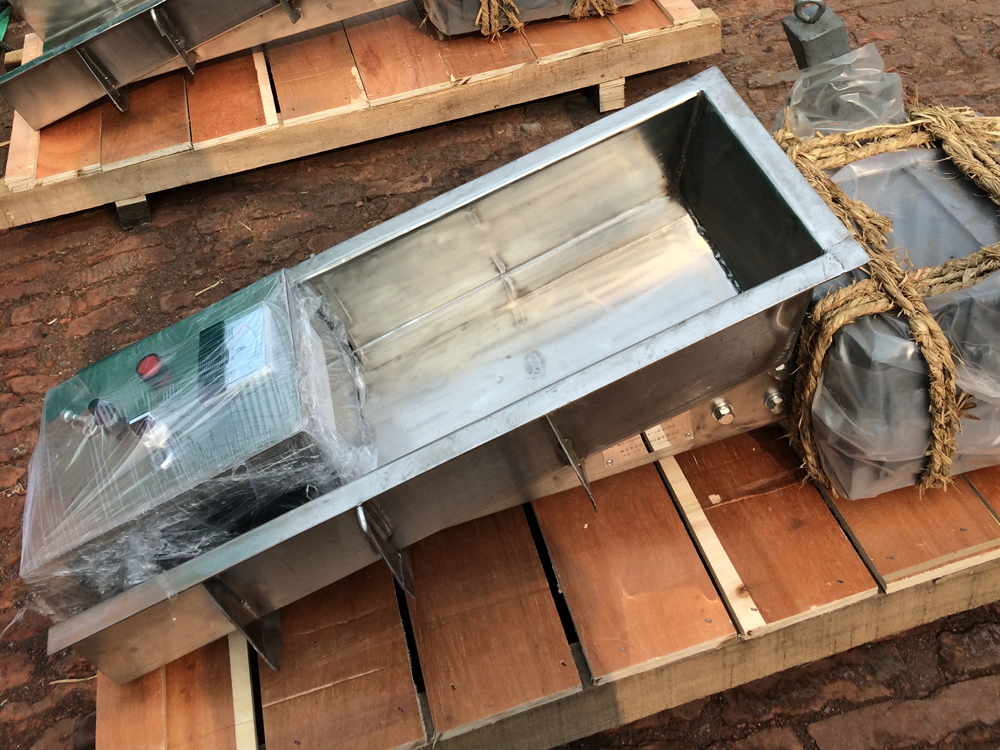 Precautions for using the feeder